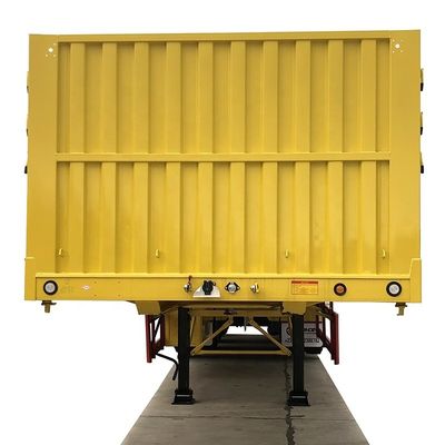 Transporte de animales con facilidad y seguridad usando nuestro remolque de carga cerrado con cerca de acero